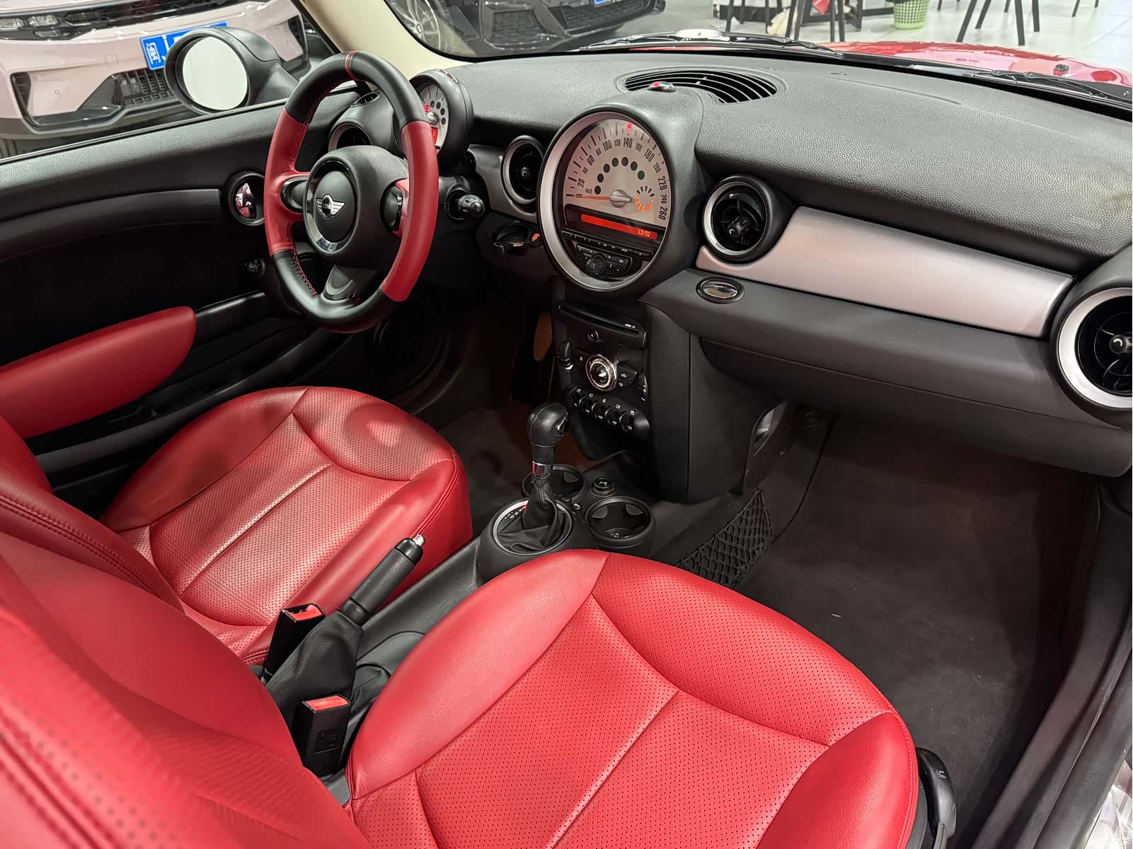 Mini ONE, 2011 9