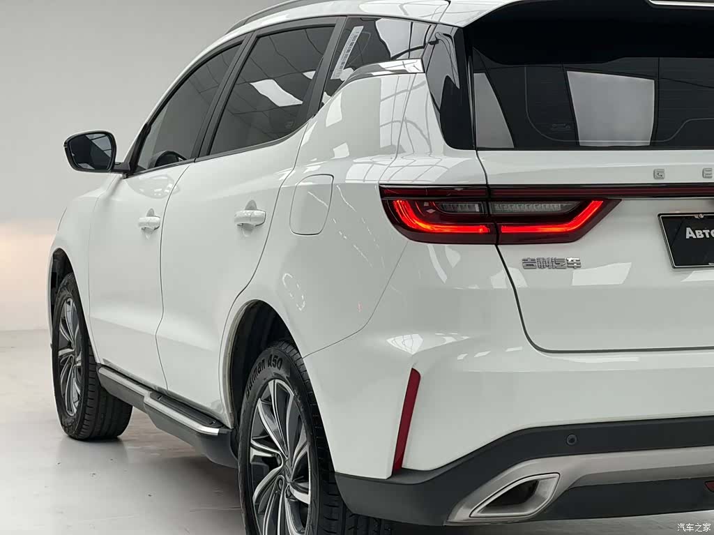 Geely X6, 2022 9