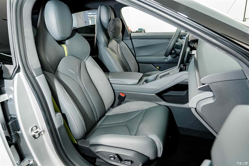 Xpeng P7, 2025 21