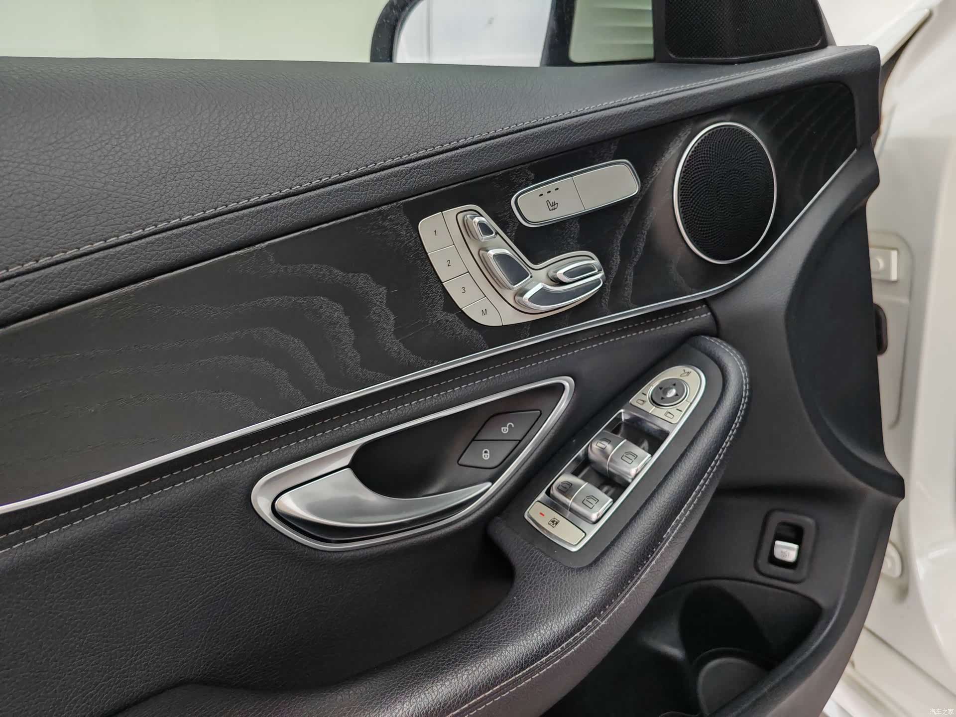 Mercedes-Benz C-Class, 2019 14