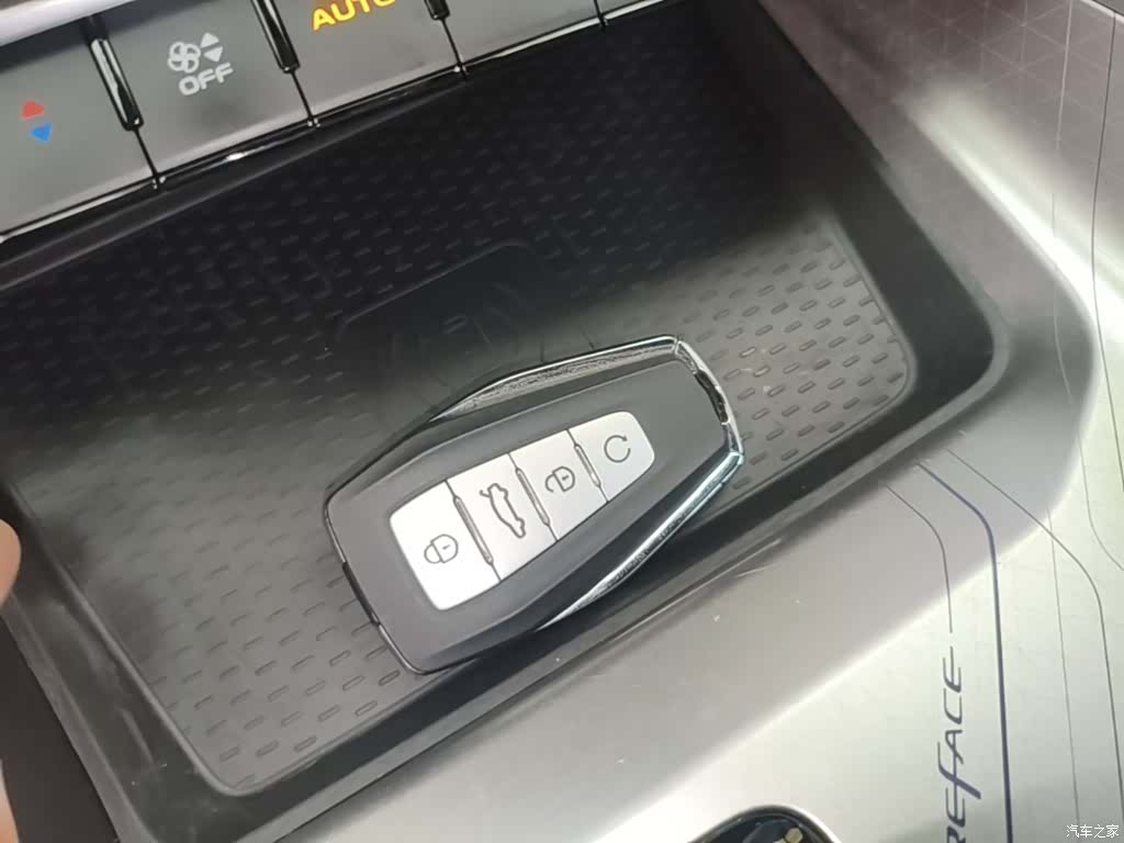 Geely Preface, 2025 9