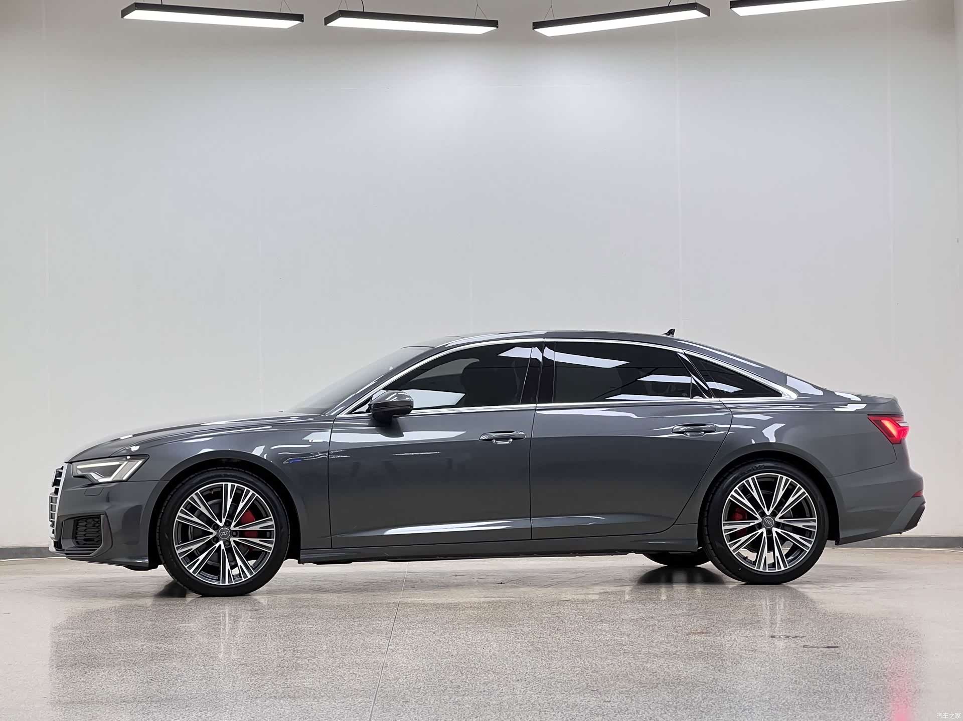 Audi A6L, 2019 4