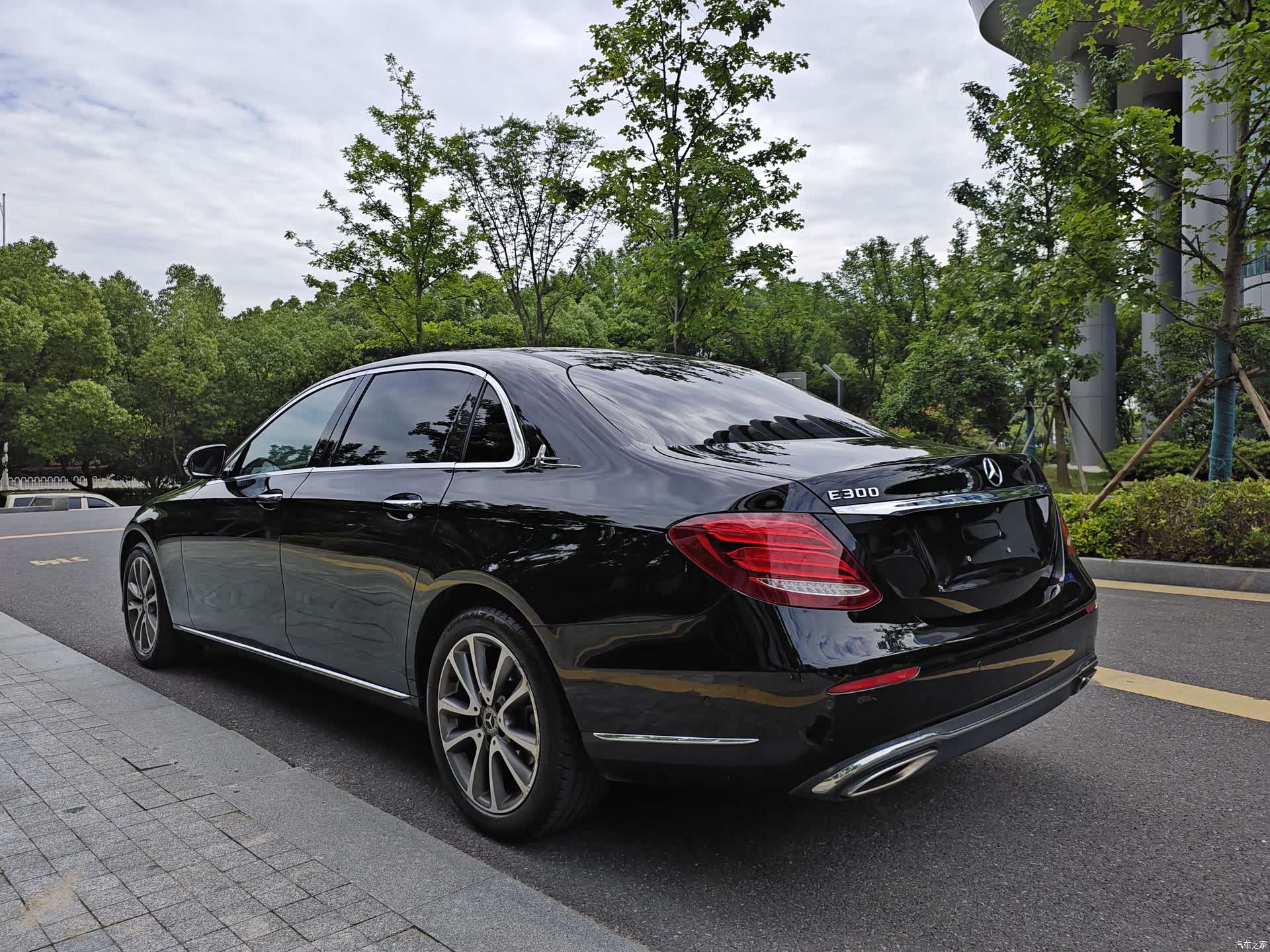 Mercedes-Benz E-Class, 2019 6