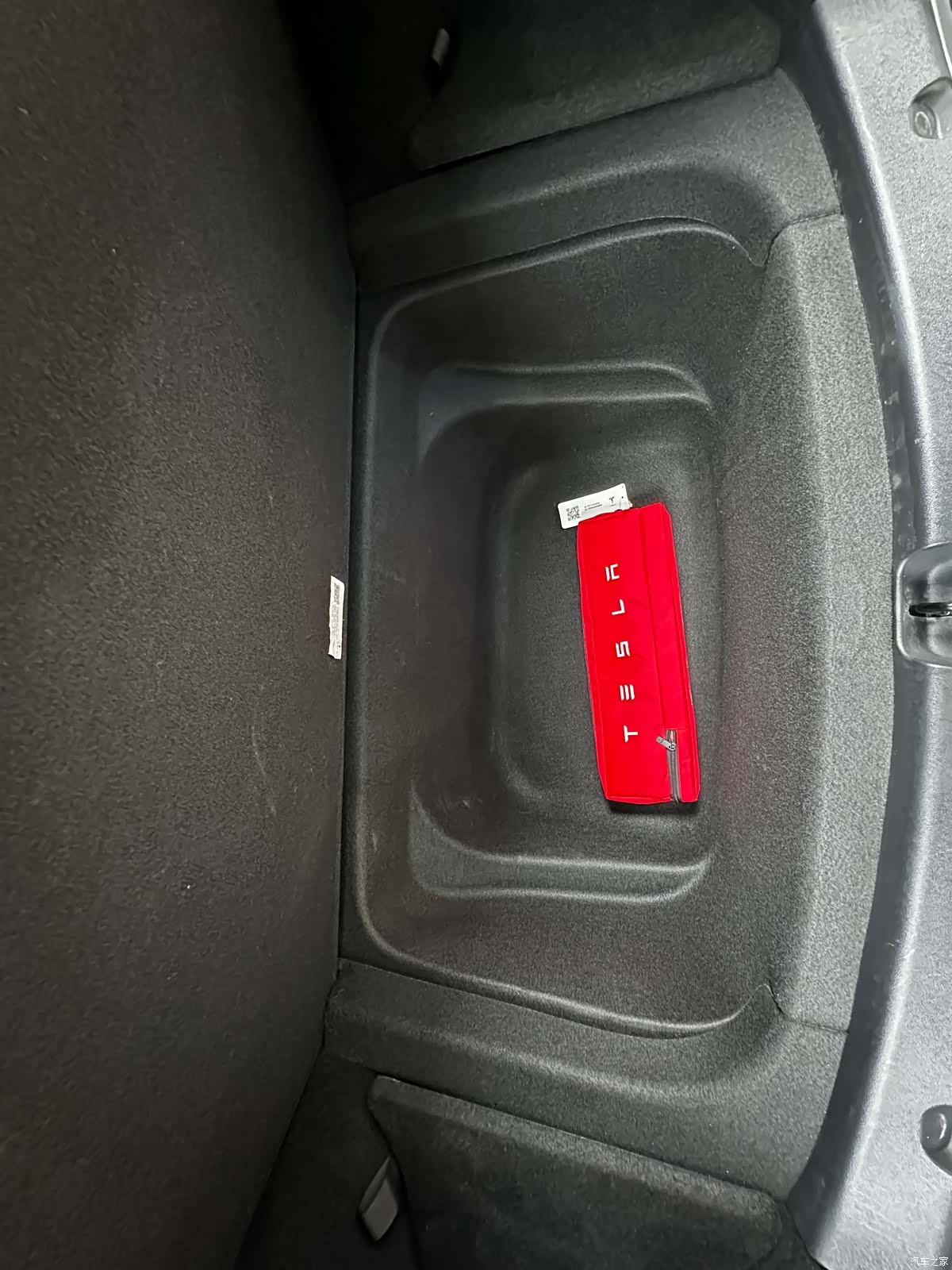 Tesla Model Y, 2023 19