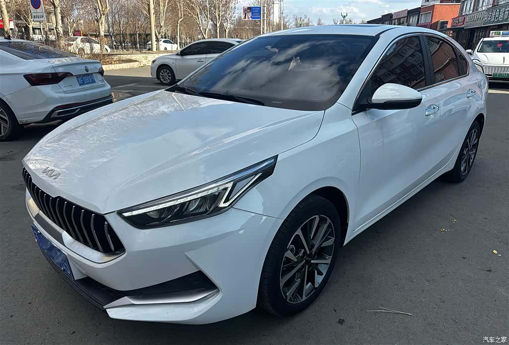 Kia K3, 2023 1