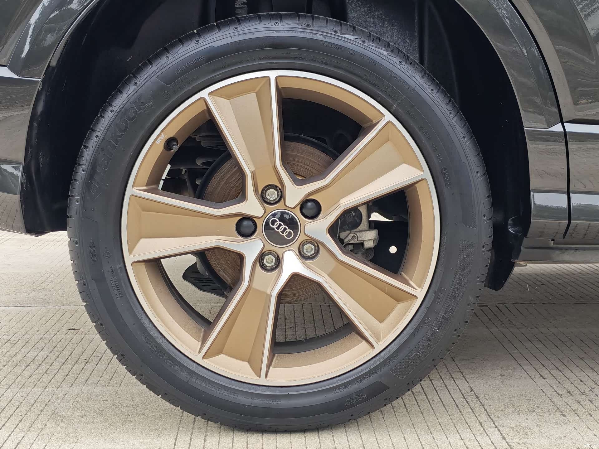 Audi Q2L, 2023 11