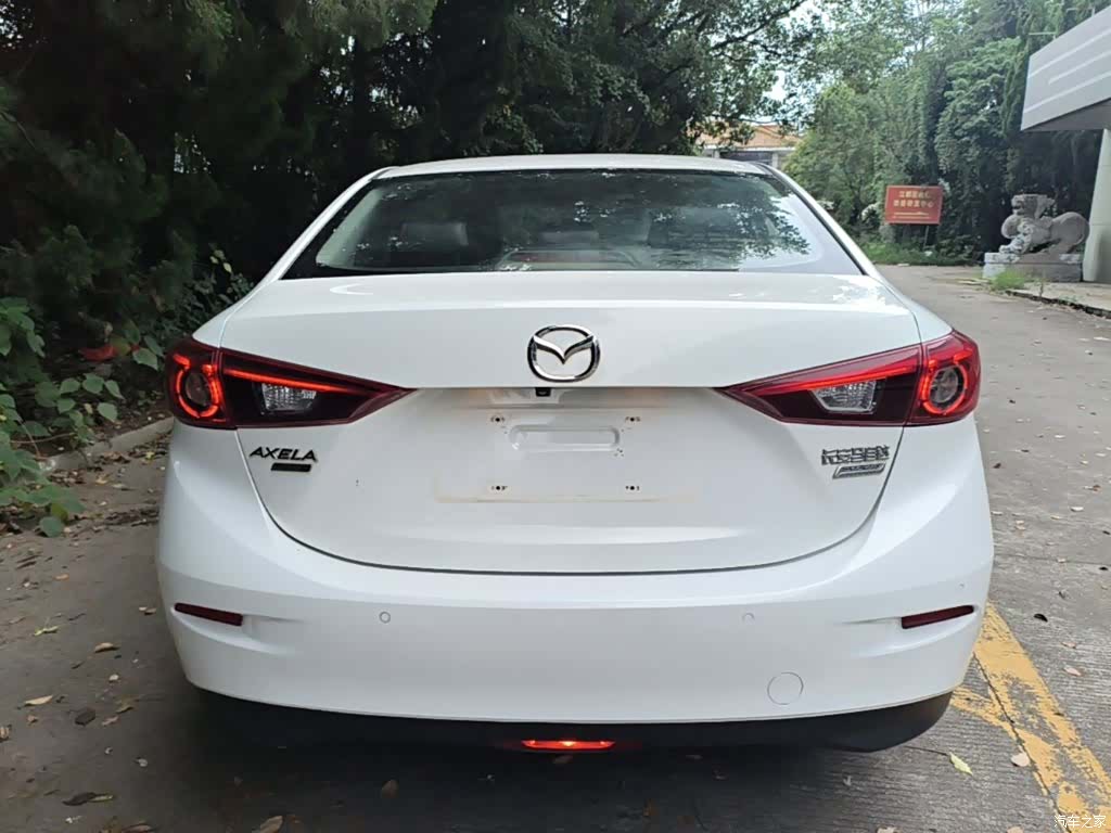 Mazda Mazda3, 2017 6