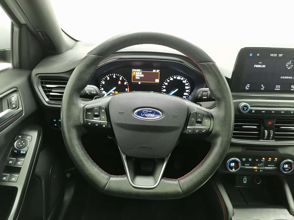 Ford Focus, 2019 11