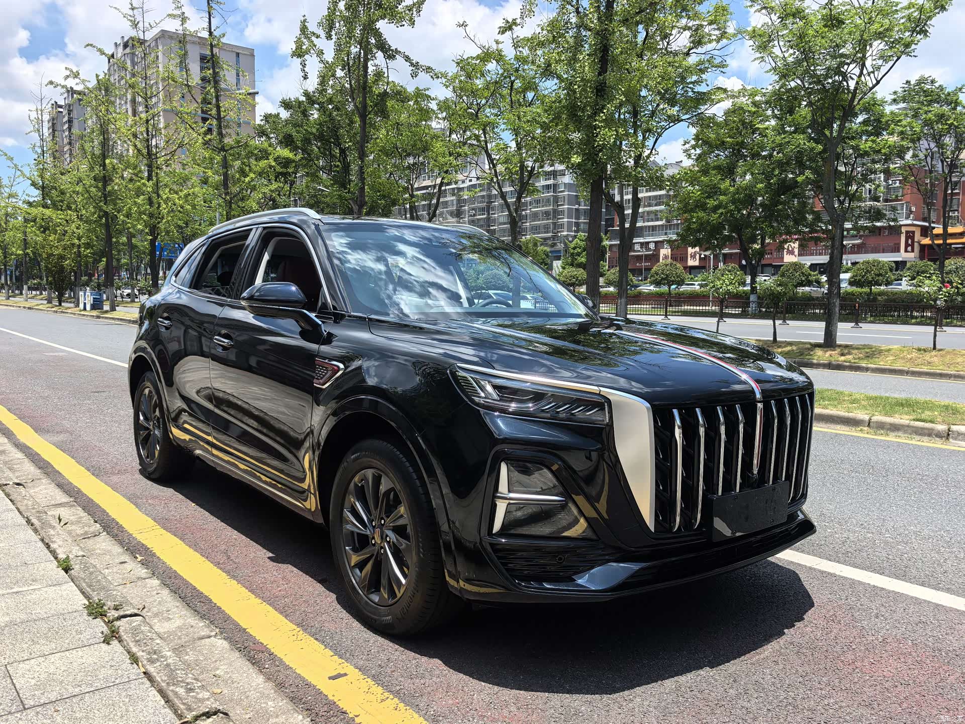 Hongqi HS5, 2024 3