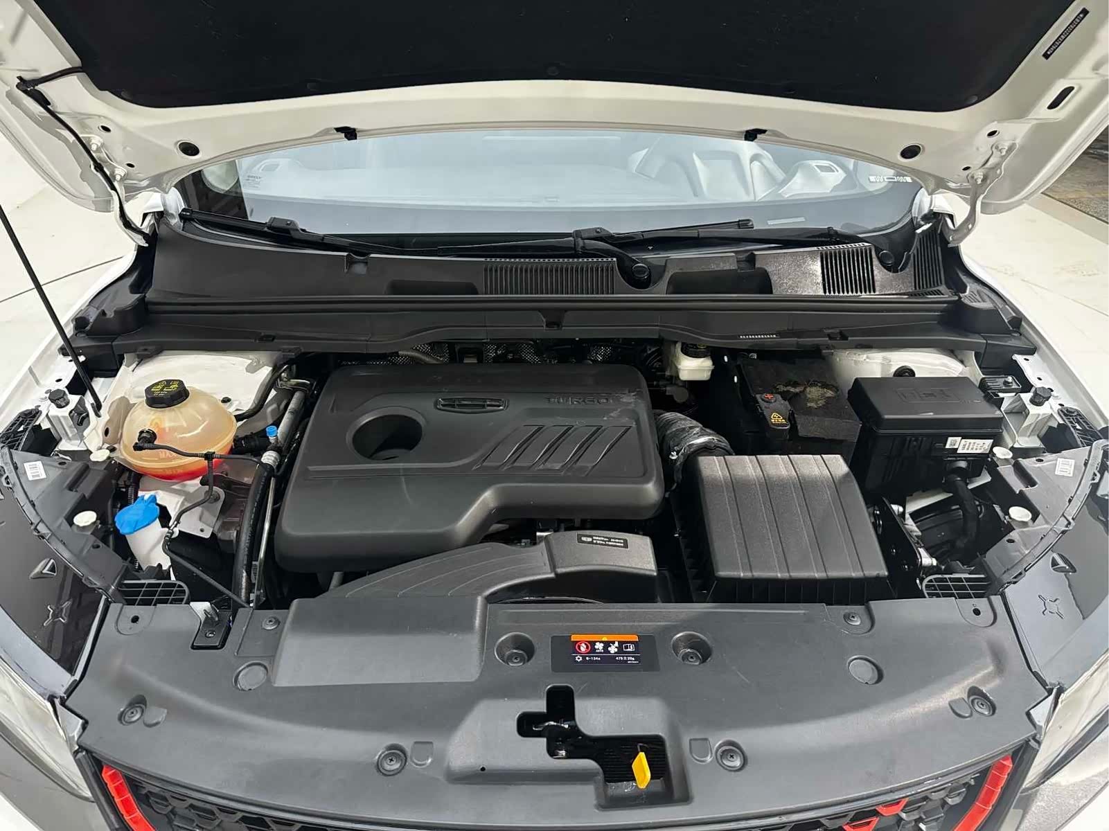 Geely Coolray, 2022 22