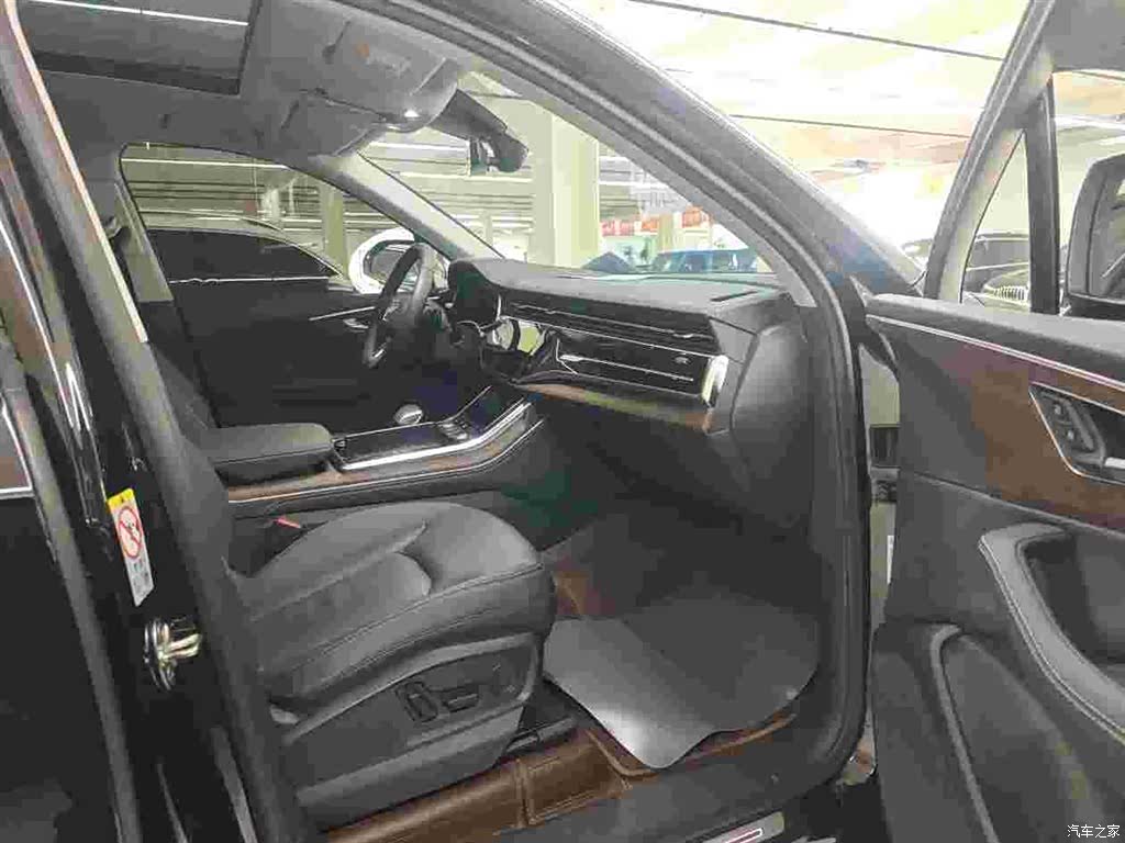 Audi Q7, 2024 10