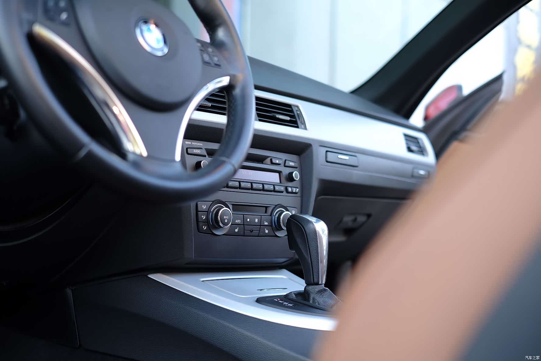 BMW 3 Series, 2011 27