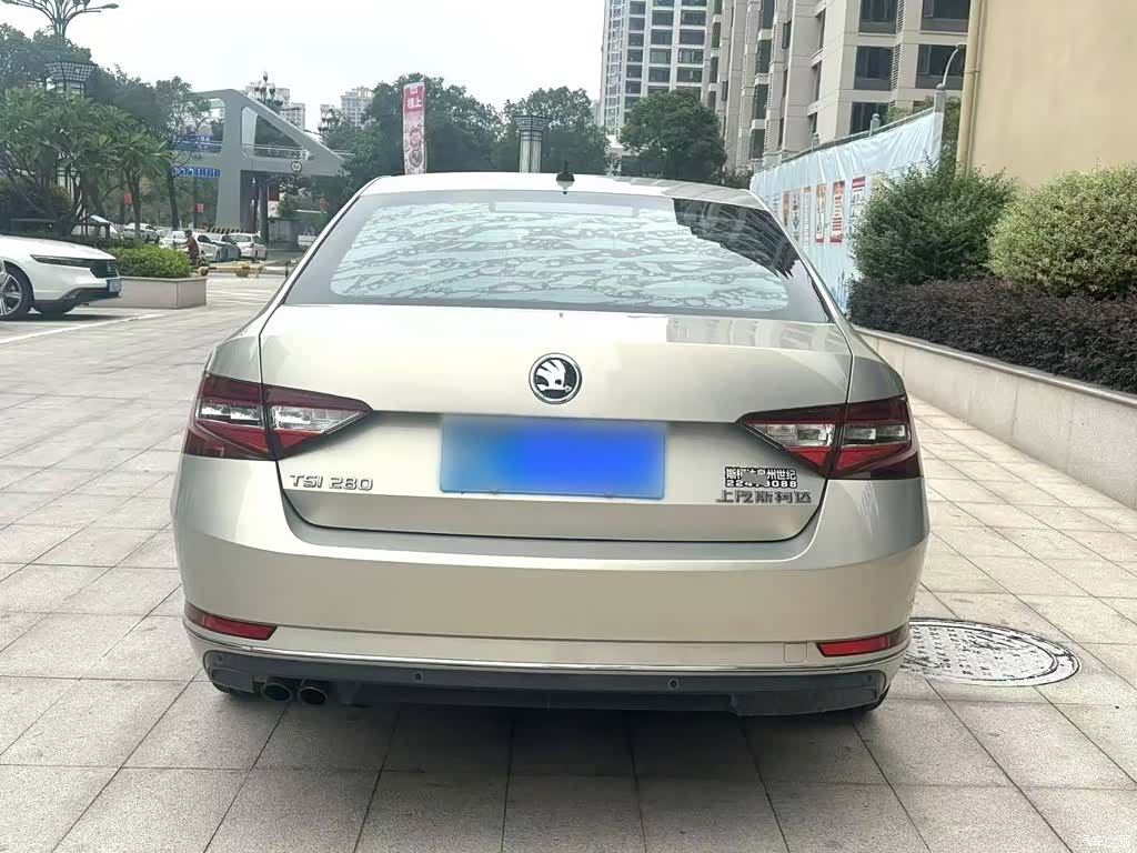 Skoda Superb, 2018 6