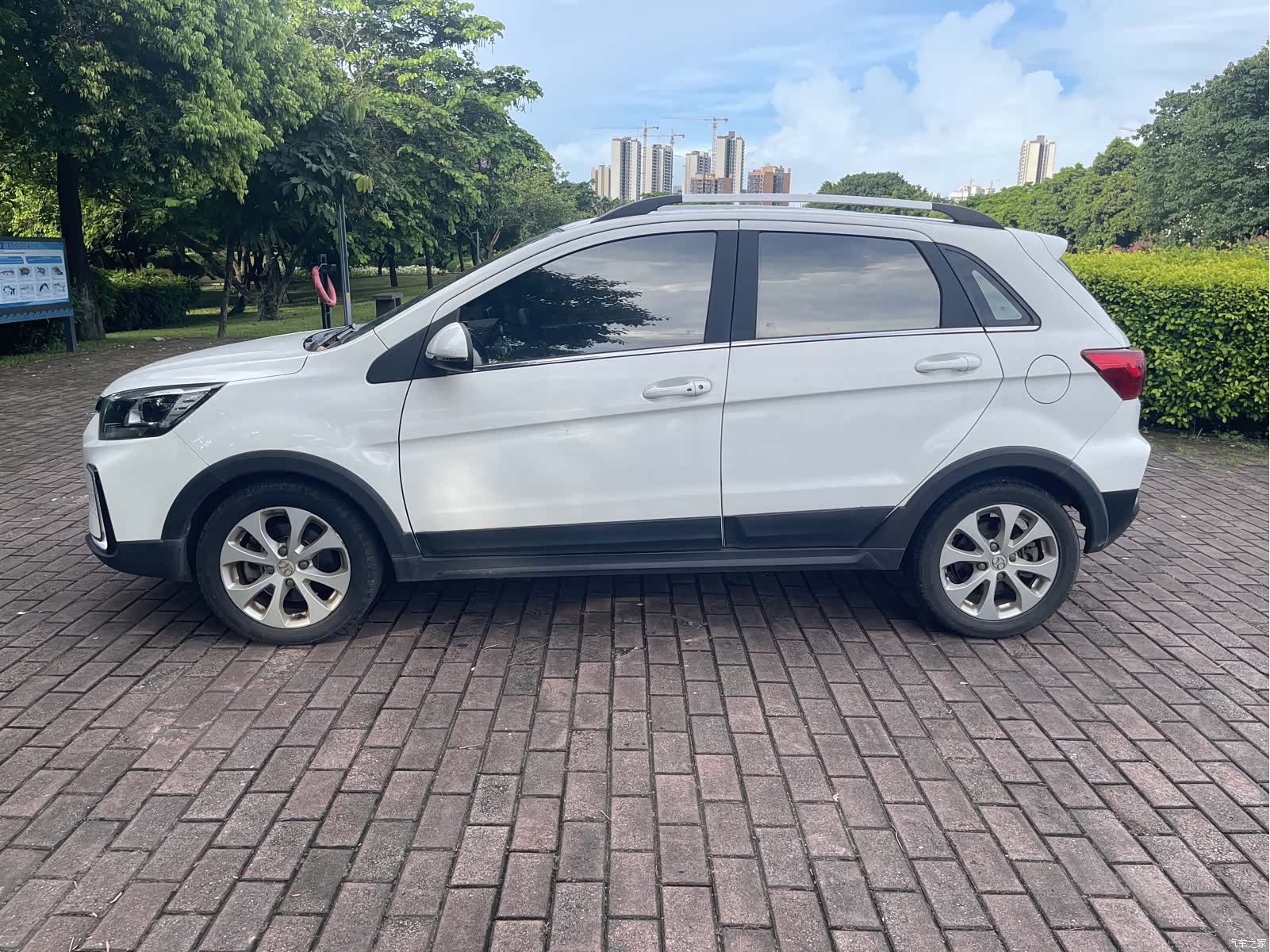 BAIC EC5, 2021 4