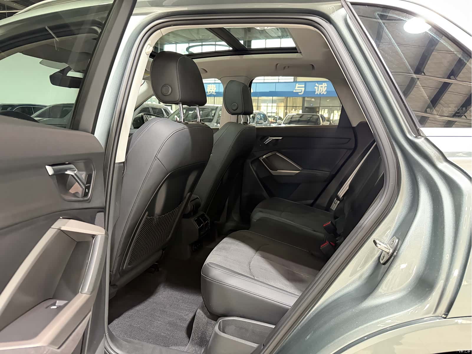 Audi Q3, 2023 8