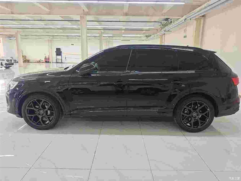 Audi Q7, 2024 4