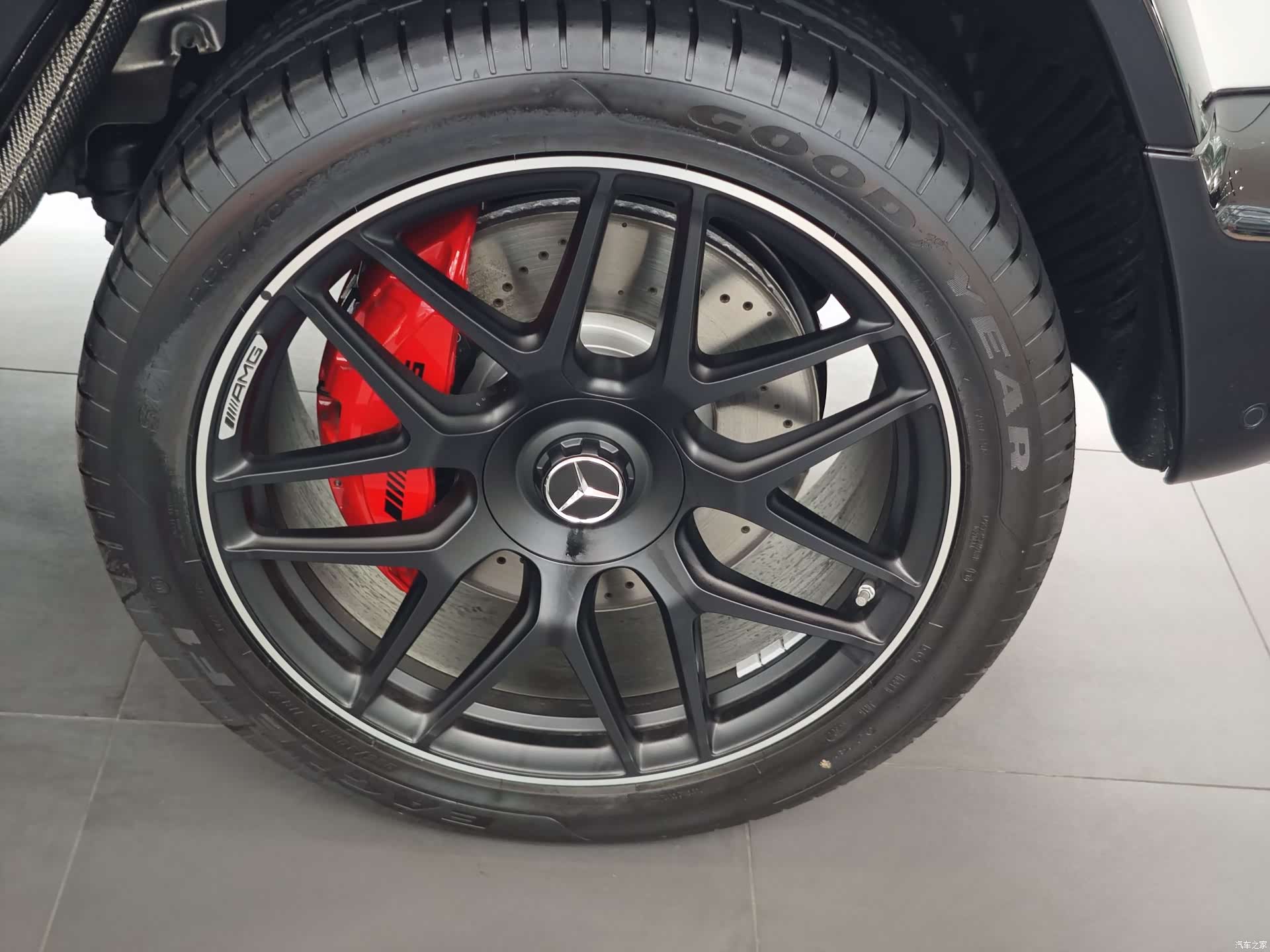 Mercedes-Benz G-Class, 1900 4