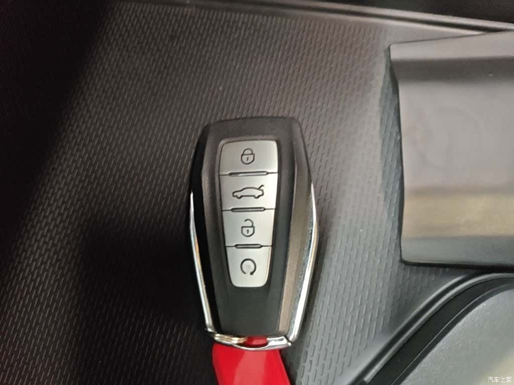 Geely Binray, 2025 9