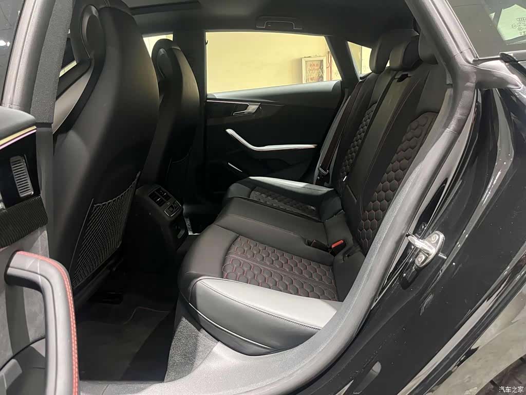 Audi RS, 2026 10