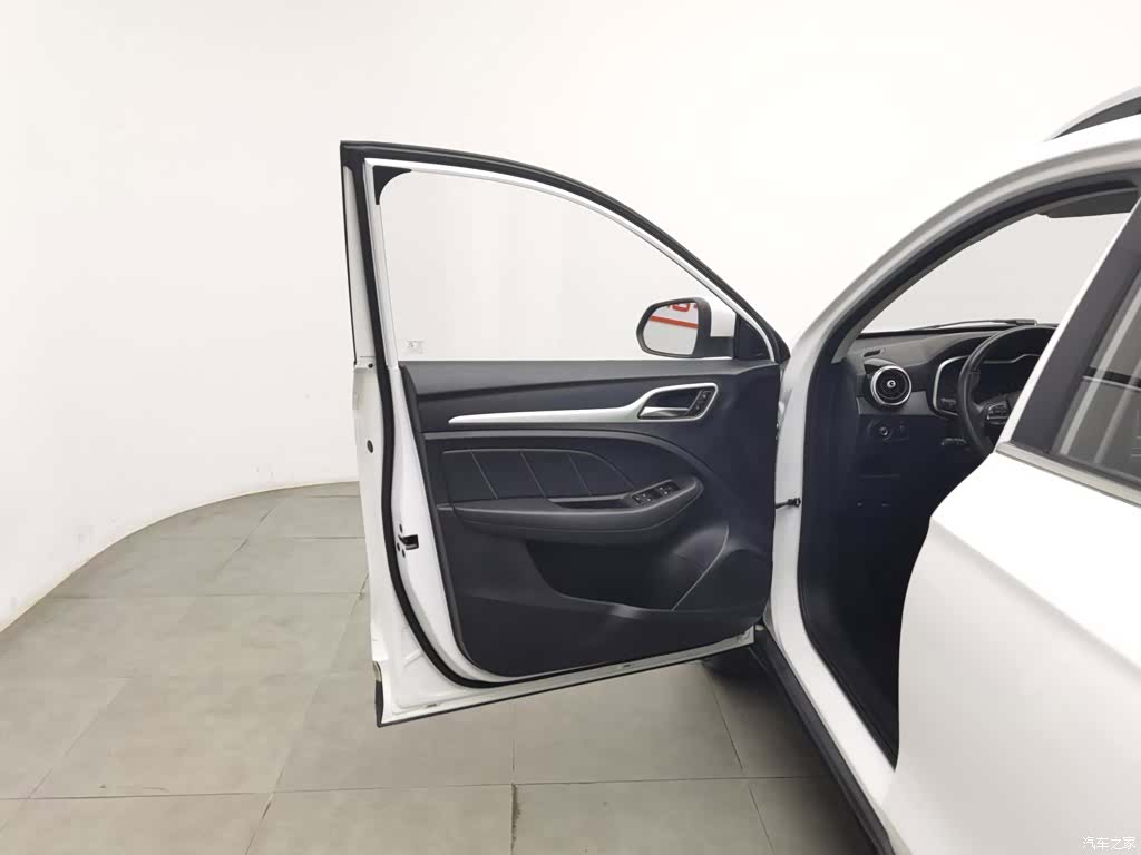 MG ZS, 2019 8