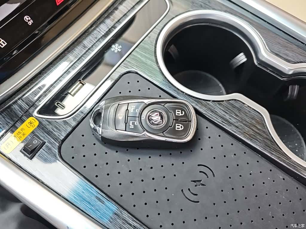 Buick GL8, 2023 9