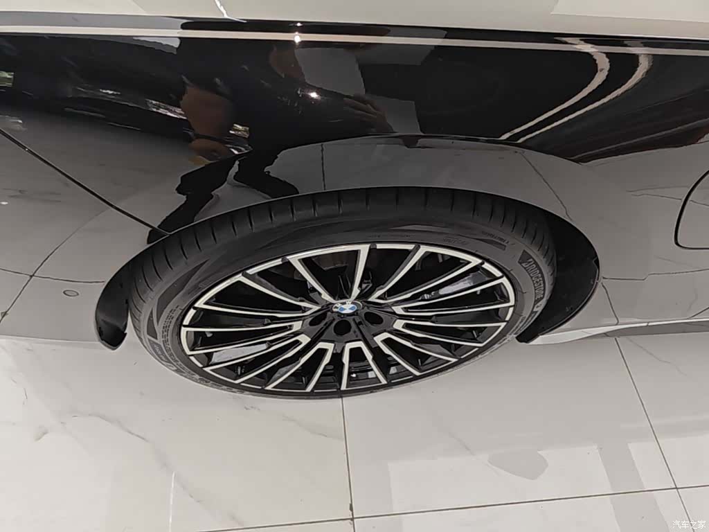 BMW i7, 2024 23