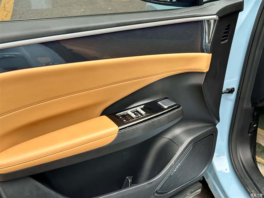 Geely Galaxy L7, 2023 все фото
