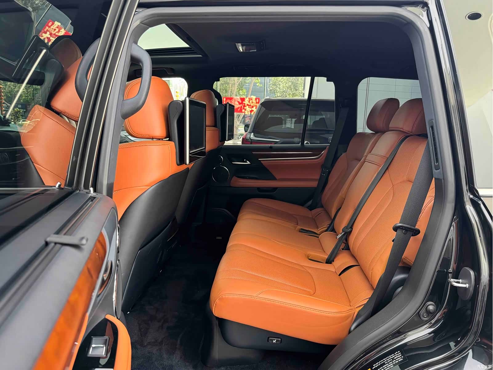 Lexus LX, 2019 9