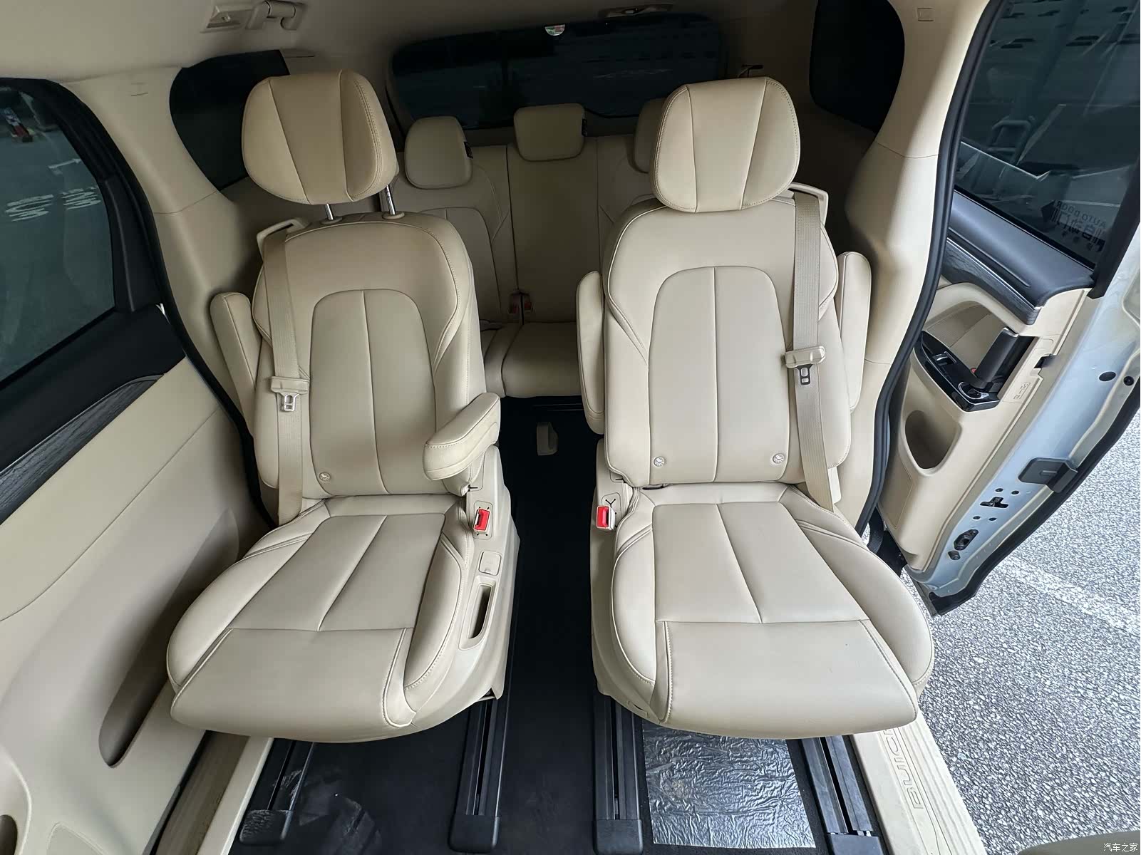 Buick GL8, 2025 все фото