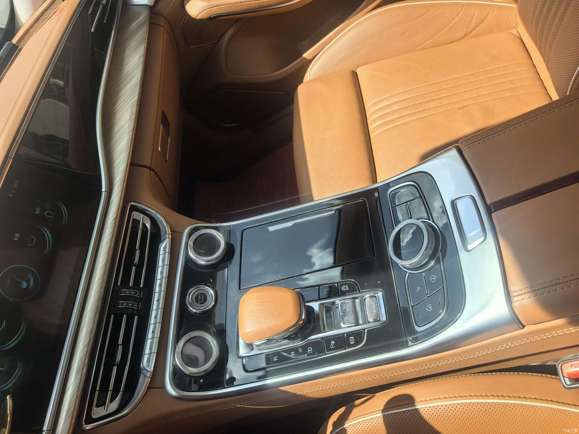 Hongqi H9, 2022 12