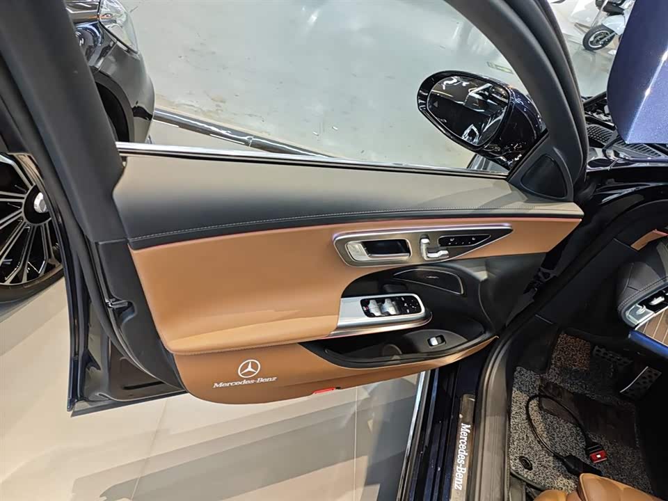 Mercedes-Benz E-class Mercedes-Benz E-class