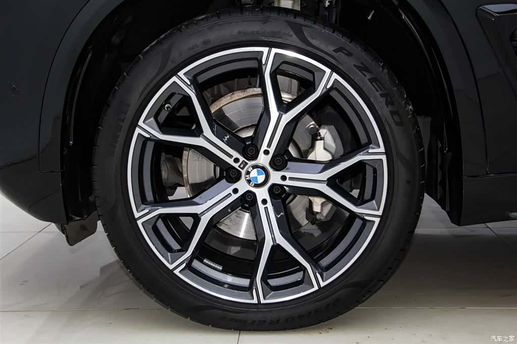 BMW X5, 2023 36
