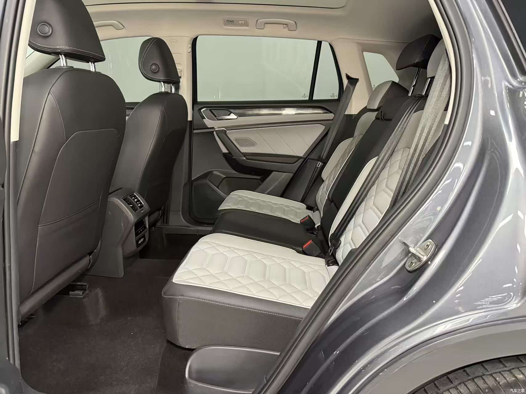 Volkswagen Tayron, 2023 18