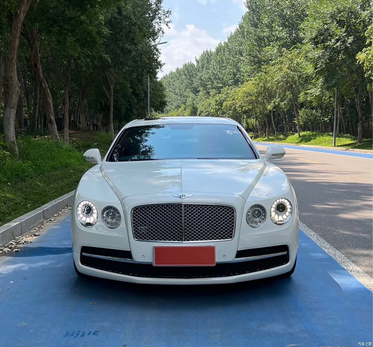 Bentley Flying Spur, 2014 2
