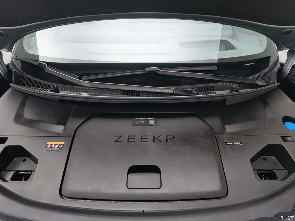 Zeekr 009, 2024 6