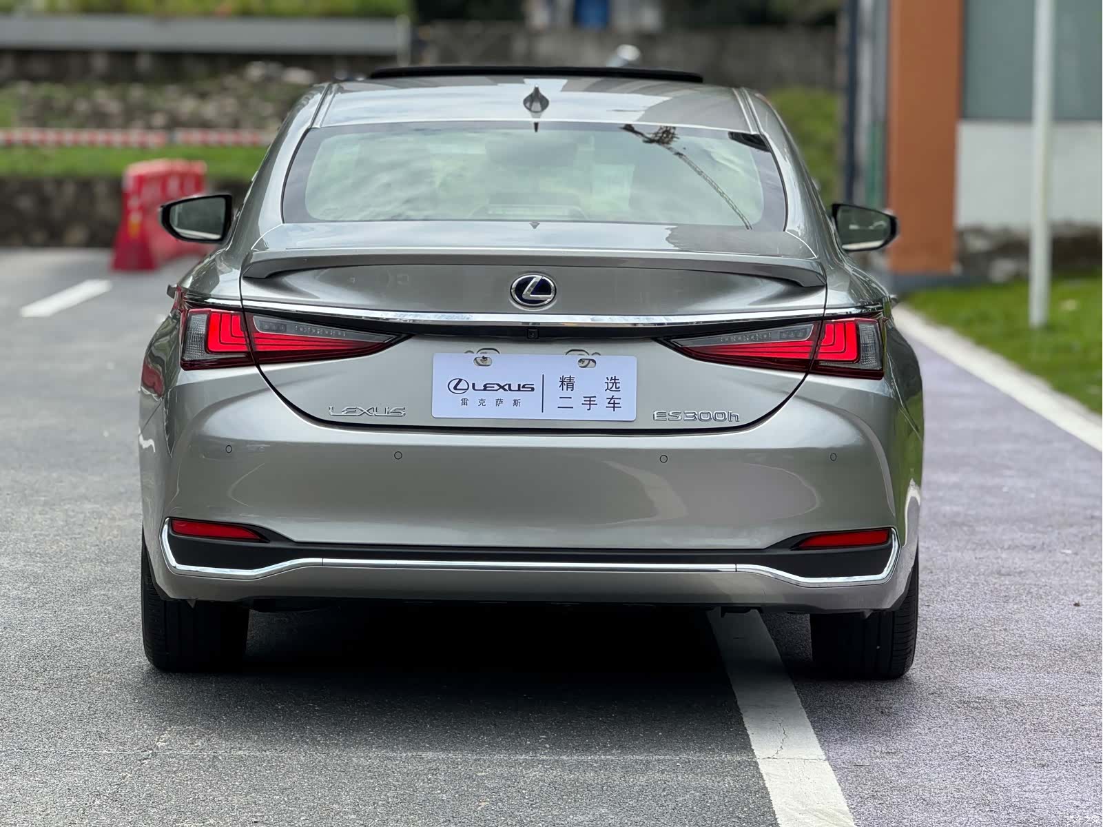 Lexus ES, 2022 16