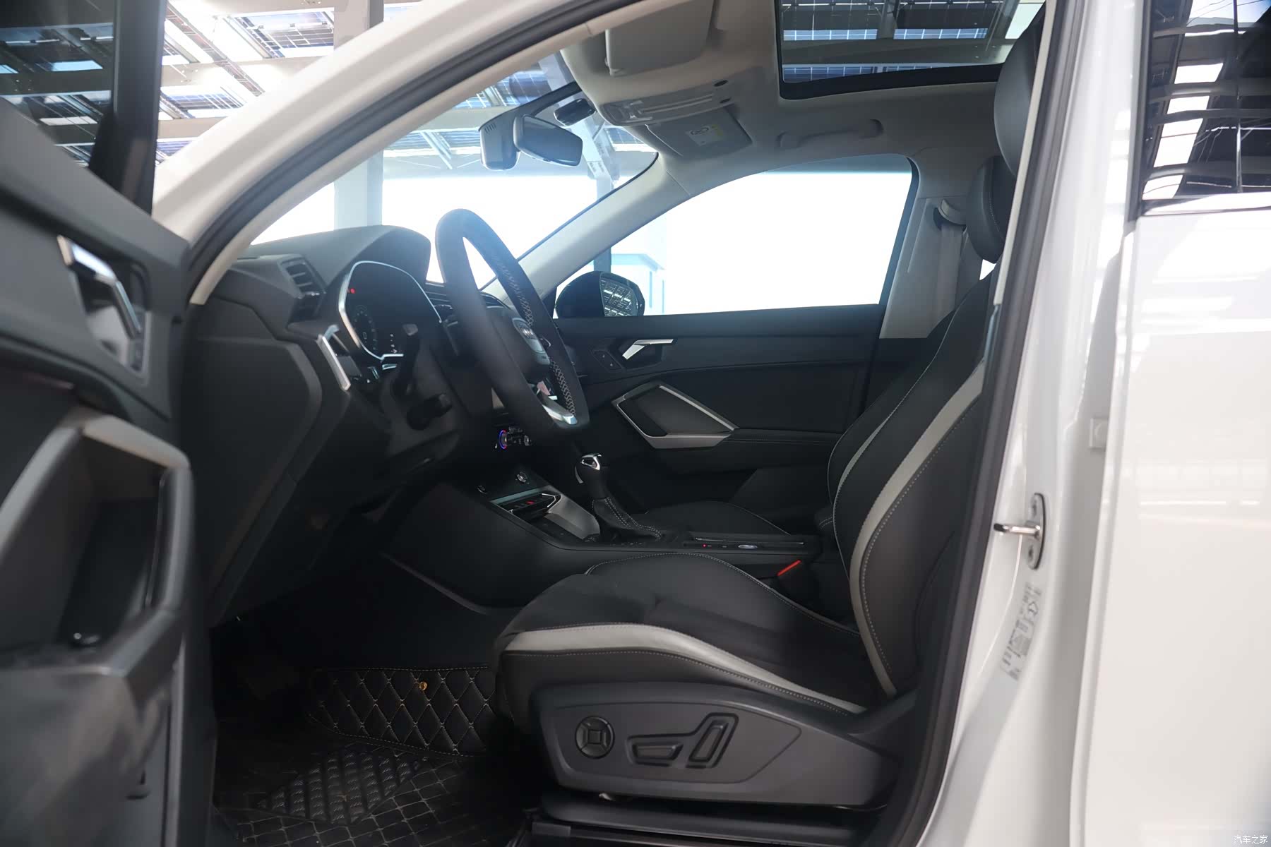 Audi Q3, 2023 9