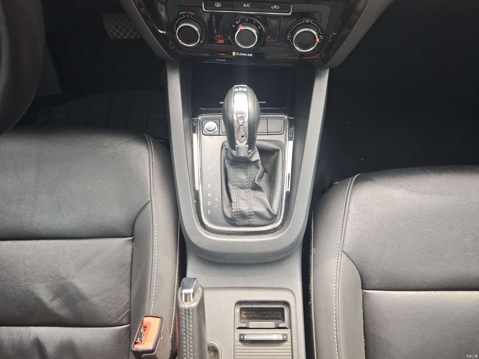 Volkswagen Sagitar, 2019 17