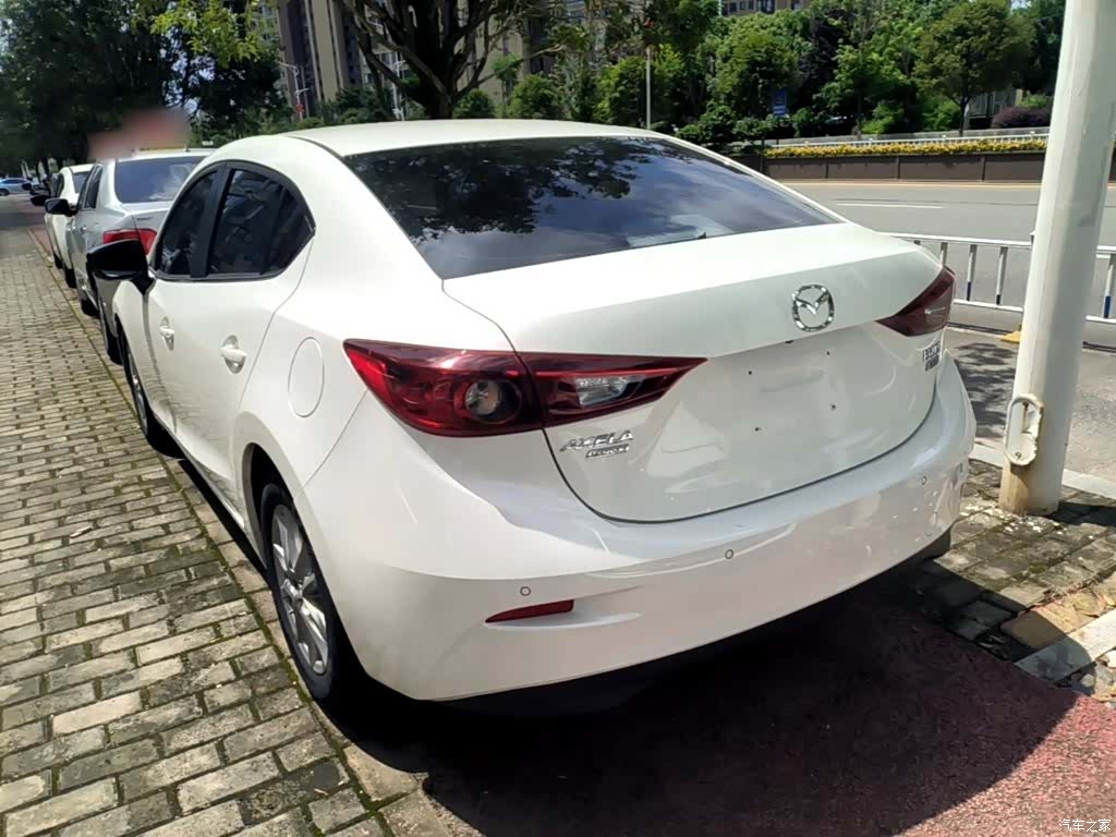 Mazda Mazda3, 2018 все фото