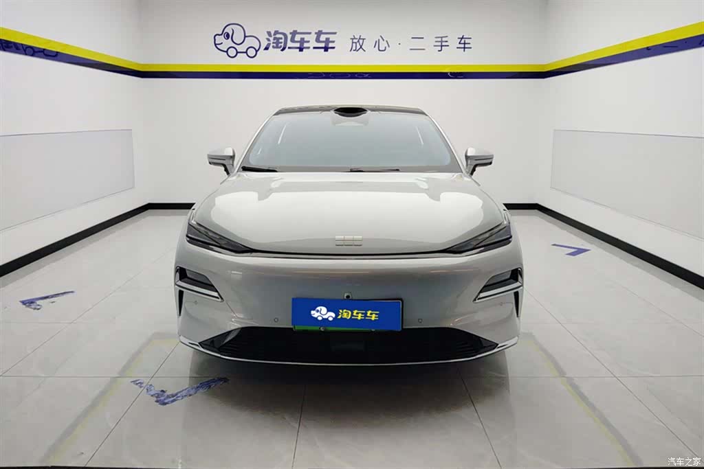Geely 8, 2025 2
