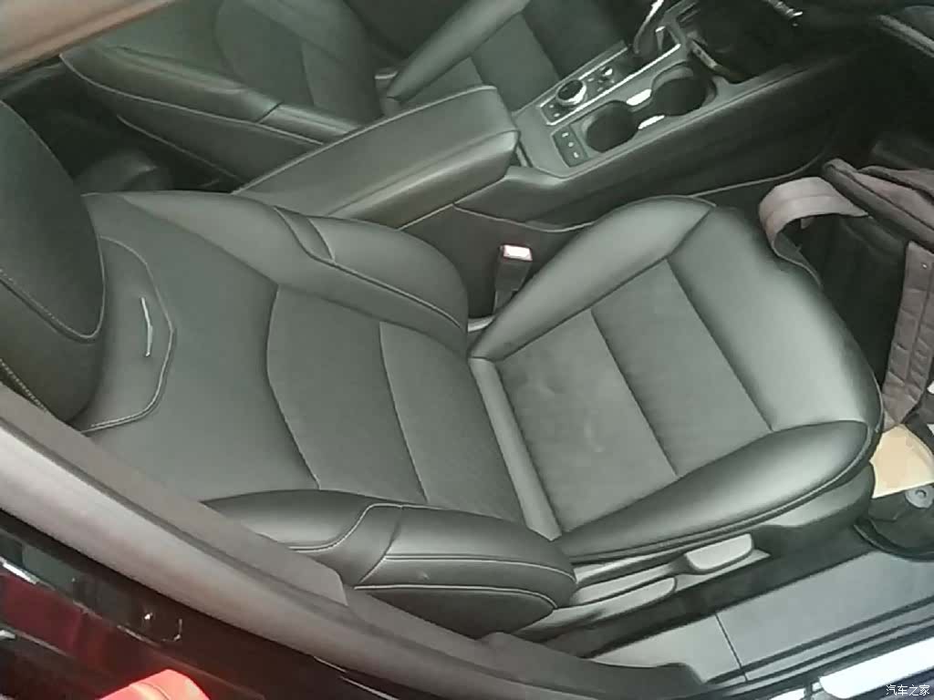 Cadillac XT4, 2021 25