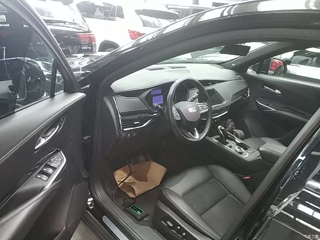 Cadillac XT4, 2021 16