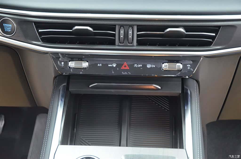 Ford Explorer, 2025 8