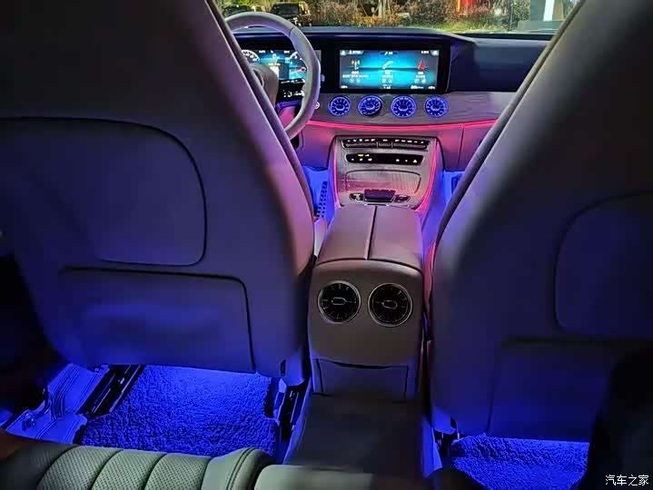 Mercedes-Benz E-Class, 2023 23