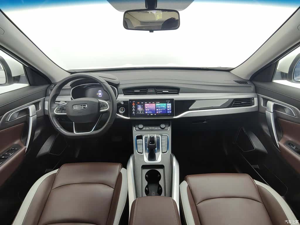 Geely Boyue, 2022 все фото