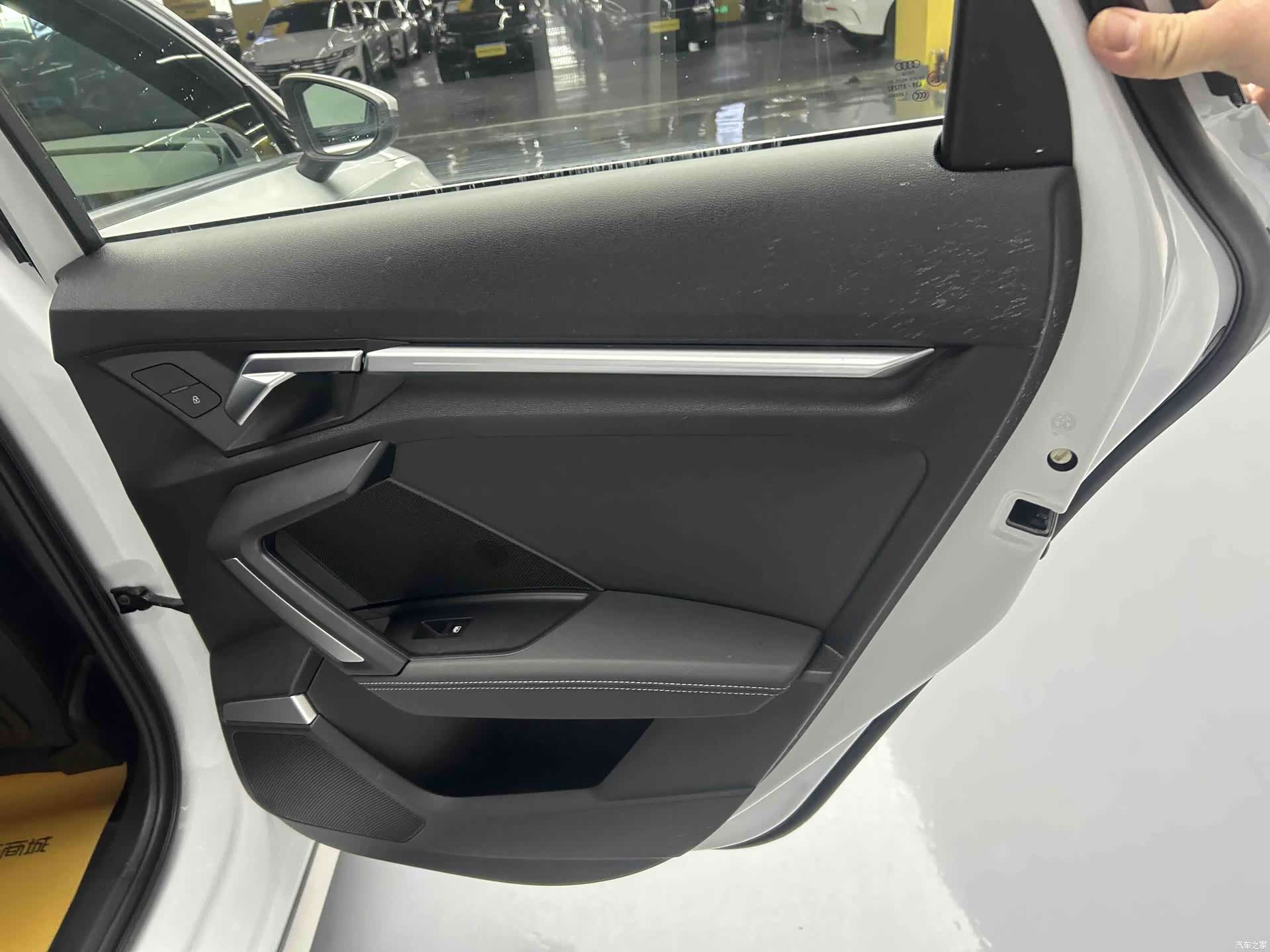 Audi Flying Spur, 2025 22