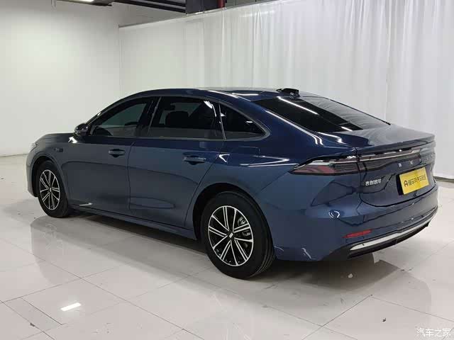 Geely A7, 2025 все фото