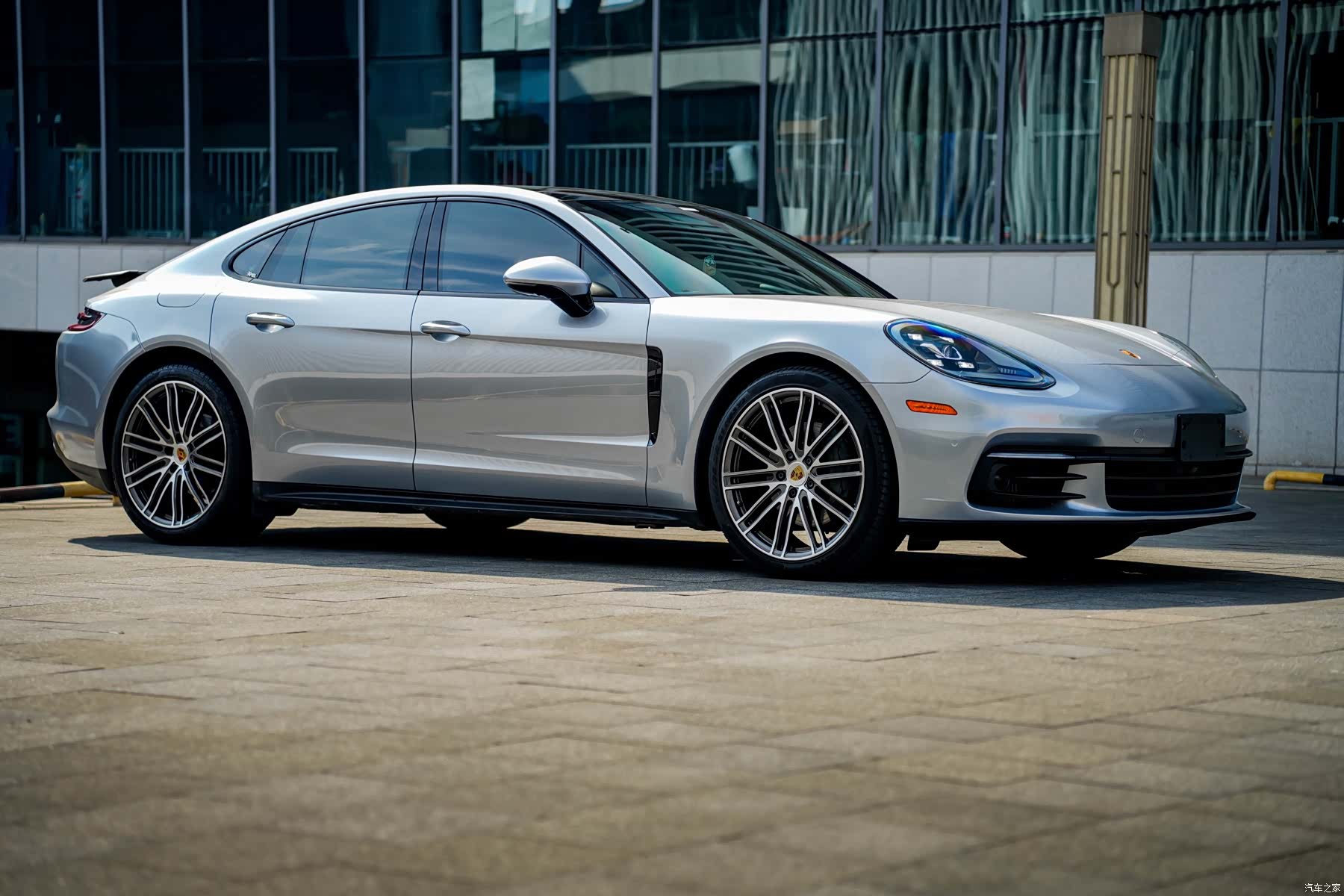 Porsche Panamera, 2017 2