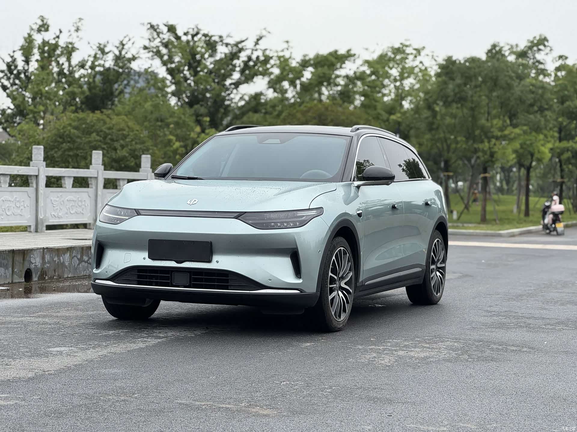 Leapmotor C11