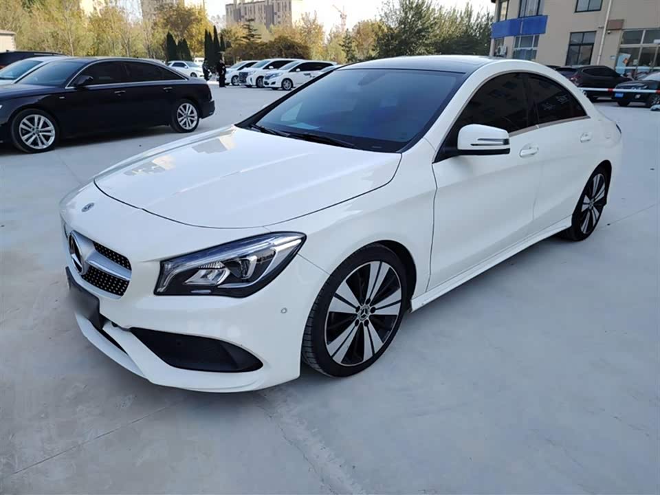 Mercedes-Benz CLA